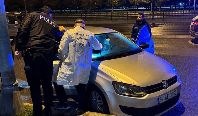 Bir kişi park halindeki otomobilde ölü bulundu