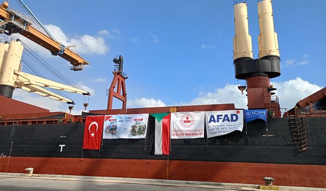 AFAD'ın Sudan'a çadır yardımı! İlk kısmı ulaştı