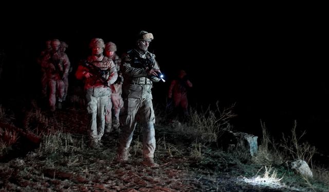 Bakan Yerlikaya'dan düşen uçağa ilişkin; Karakutu bulunmuştur