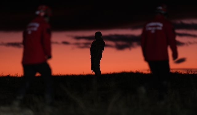 Ankara'da Libya askeri heyetini taşıyan jette son durum