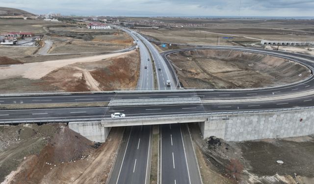 Van Çevre Yolu'nun iki etabı açıldı