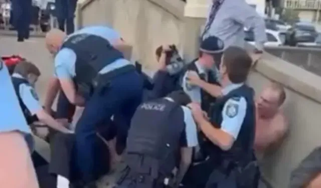 Siyonistlerin kutlamasında silahlı saldırı