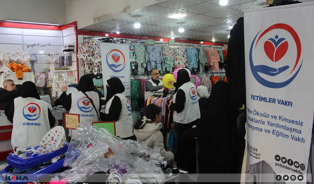 Yetimler Vakfı'ndan Cizre'de onlarca yetime bot ve mont desteği