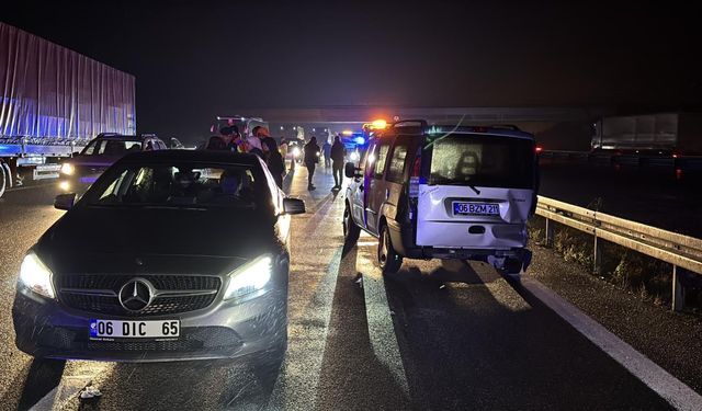 Otomobil ile hafif ticari araç çarpıştı: 9 yaralı