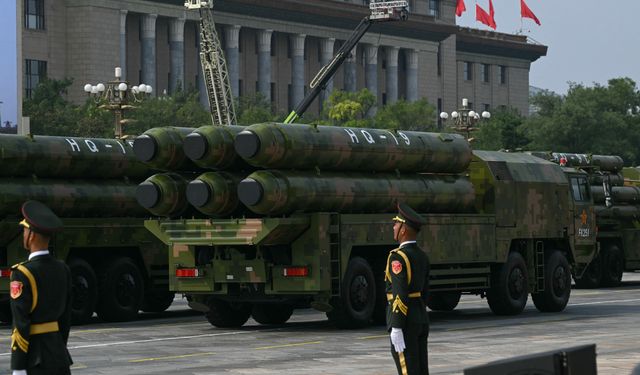 Çin, kıtalararası balistik füzeleri yerleştirdi, savaş için tarih verildi