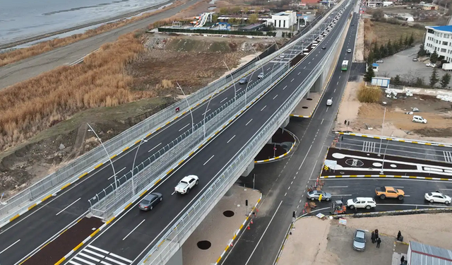 Van Çevre Yolu’nun iki etabı trafiğe açıldı!