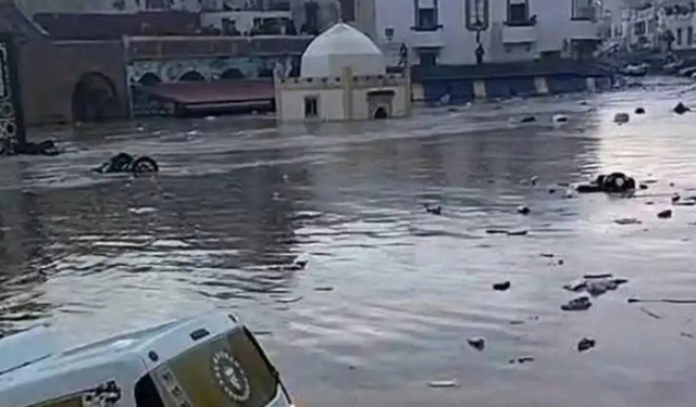 Fas'ta sel felaketi!