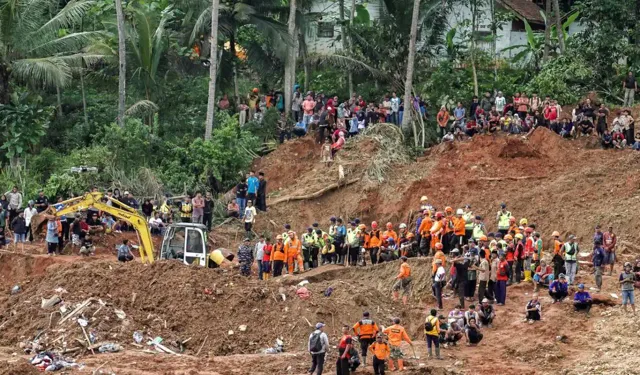 Endonezya'da sel felaketi!