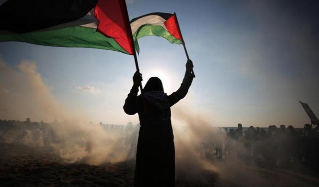 Filistinliler direniyor: Bir ayda yüzlerce eylem