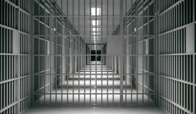 Tehlikeli mahkumlar hapisten firar etti: Halka uyarı