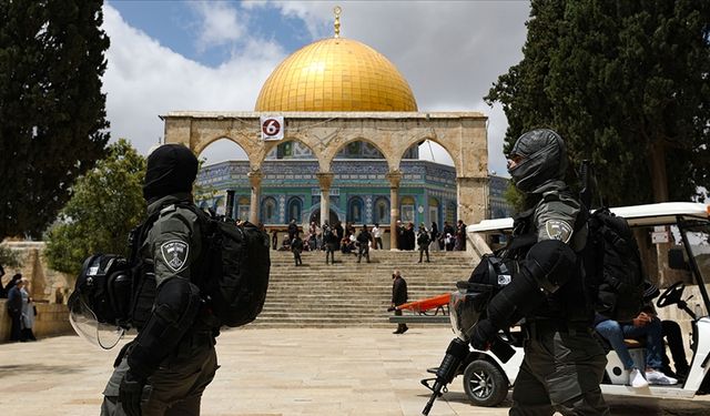 Mescid-i Aksa'ya geniş çaplı baskın!