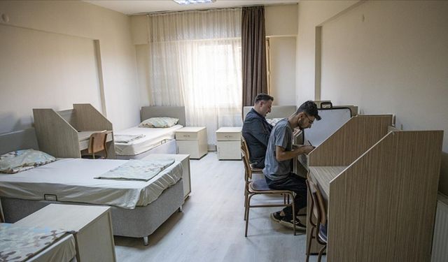 HÜDA PAR talep etmişti: Evli öğrencilere apart yurt geliyor