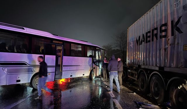 Sakarya'da trafik kazası: Yaralılar mevcut