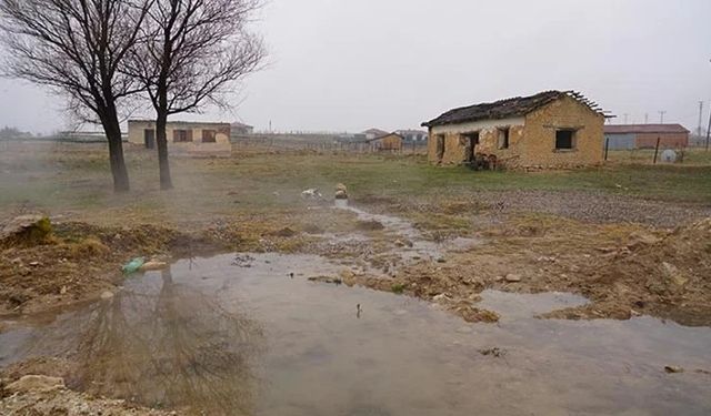 İçme suyu aranırken termal kaynak bulunudu