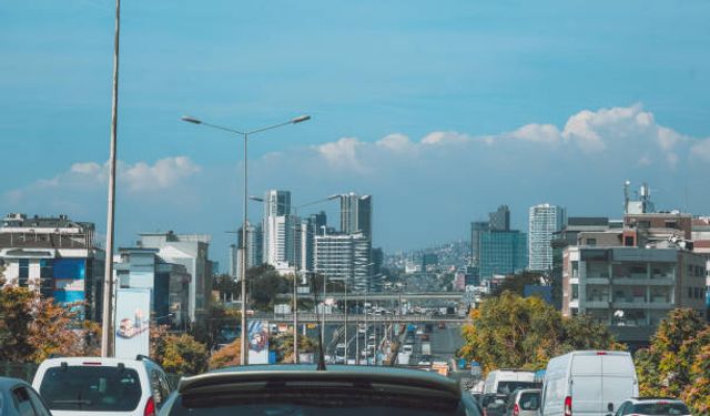 TÜİK verilerine göre her 2 kişiye 1 araç: Vatandaş park yeri bulamıyor! Araç sayısı nüfusu yarıladı..