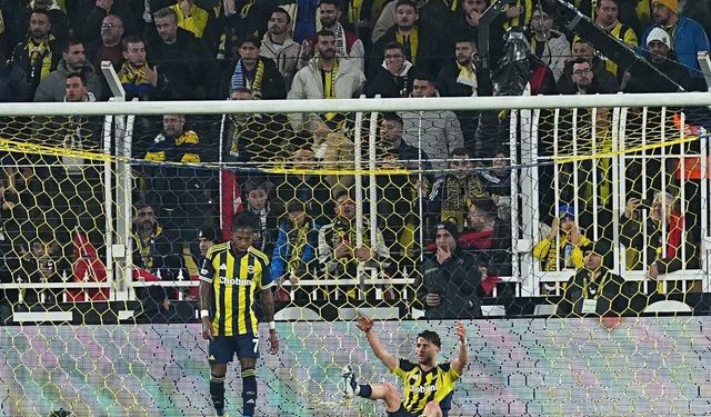 Fenerbahçe, UEFA Avrupa Liginde darbe aldı