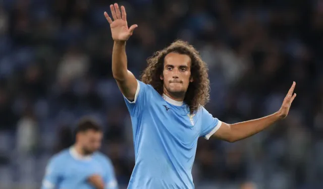 Fenerbahçe'nin yeni transferi 'Galatasaray' için yönetimle konuştu