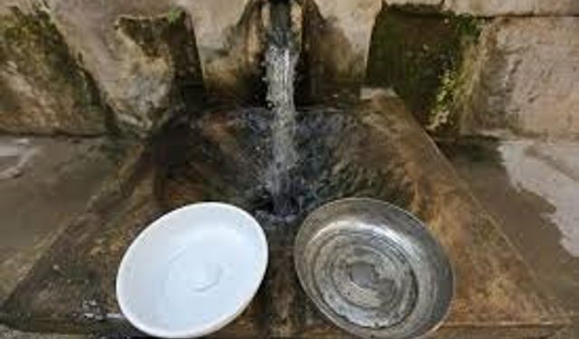 Gusül abdesti ile namaz kılınabilir mi? Hanefi ve Şafiilere göre ayrı ayrı