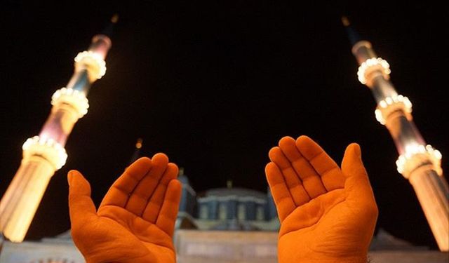 Hacet namazı nasıl kılınır? Hacet namazında hangi dualar okunur?