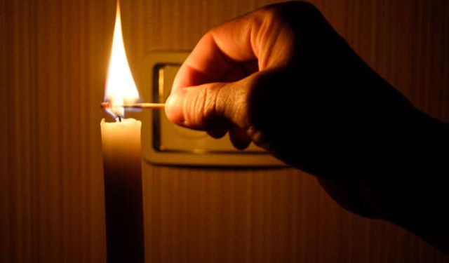 Adana 7 Ocak'ta karanlığa gömülecek! Adananın ilçelerinde onlarca mahallede elektrik kesintisi olacak..