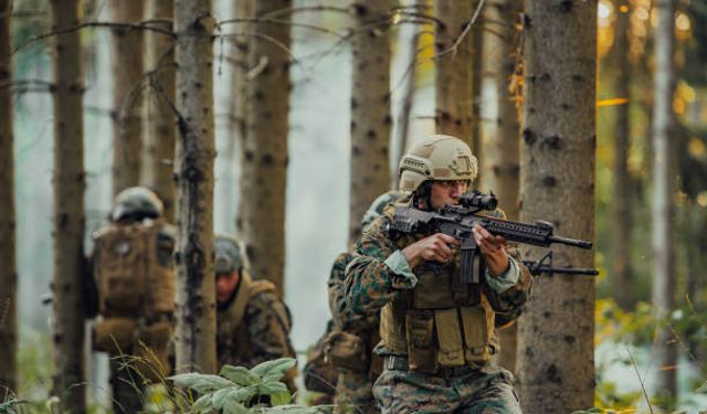 Pes etmek için kaç dakika yeterdi size? İşte dünyanın en zorlu ve en acımasız askeri eğitimleri!