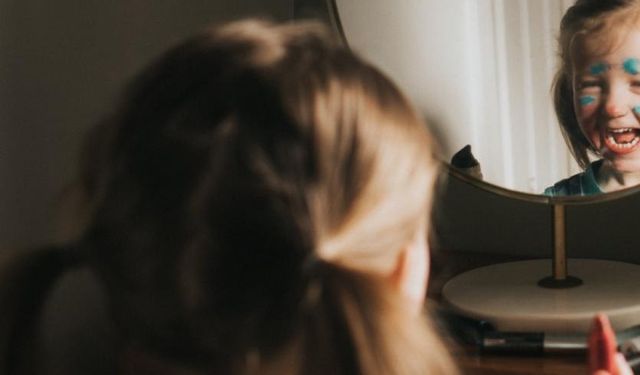 Sosyal medyadaki makyaj akımına dikkat!