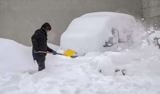 Doğu illerini kar vurdu! 1012 yerleşim yerine ulaşım sağlanamıyor