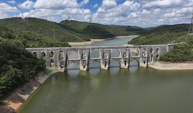 İstanbul'a rahmet yağdı: Barajlar da nasiplendi!