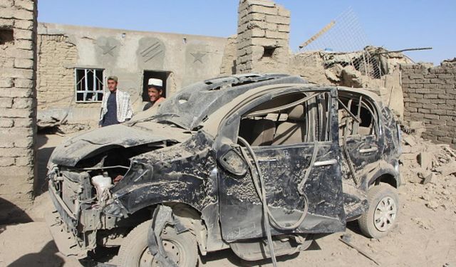 Pakistan'dan Afganistan'a saldırı