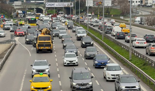 İstanbul trafik yoğunluğu yüzde 80'e ulaştı