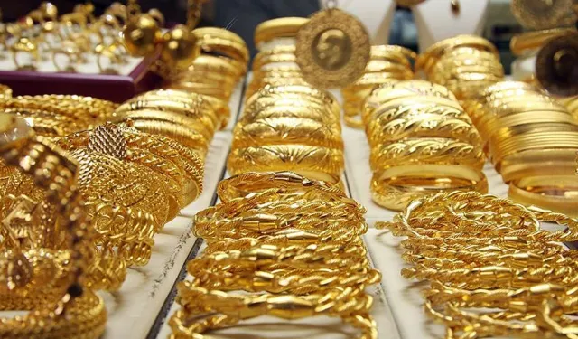 Altın değer kaybetmeye devam ediyor