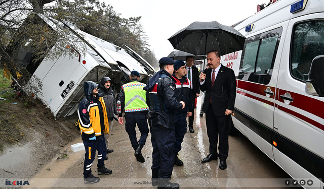 Cezaevi ring aracı yan yattı! 3 jandarma yaralandı