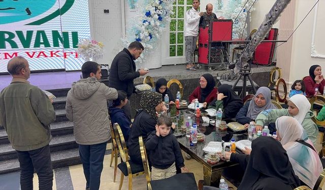 Umut Kervanı Gazzelilere iftar verdi