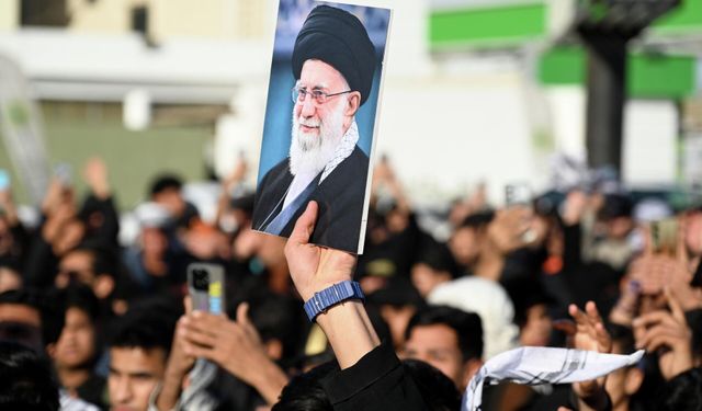 Hamaney için Tahran'da 3 gün cenaze töreni düzenlenecek