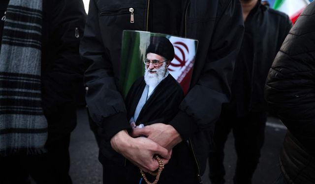 Şehit Hamaney, Meşhed'de toprağa verilecek!