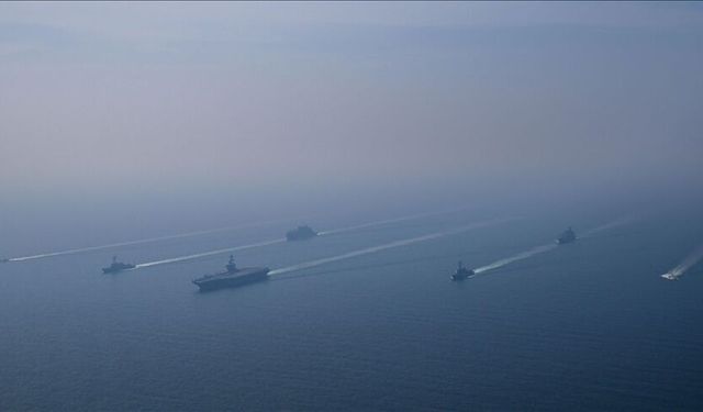 ABD donanması Hürmüz Boğazı'ndan geçen tankerlere refakat edecek!