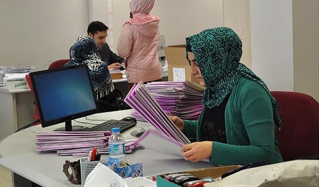 Kadın memurlara 4 gün mesai teklifi