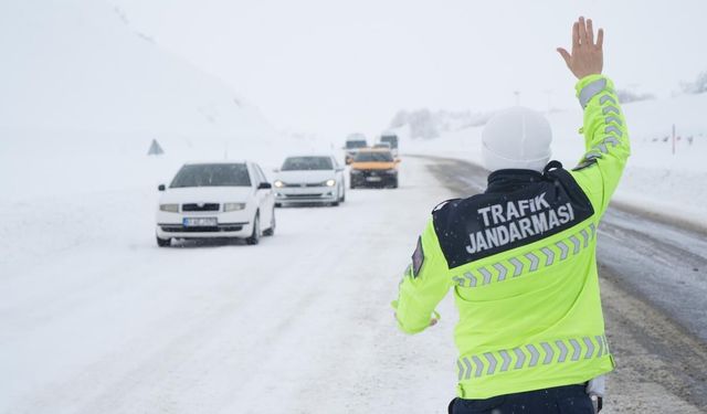 Muş'ta "dur" ihtarına uymayan sürücüye yaptırım!