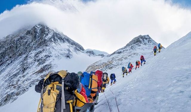 Everest'te dağcılar için yeni rota belirlendi