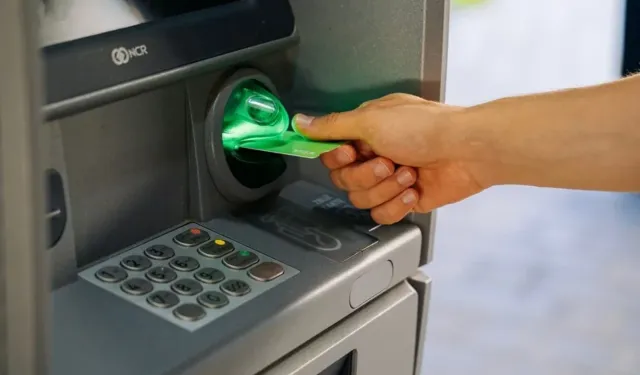 ATM İşlemlerinde Fiş Alanlar Dikkat: O Küçük Kağıt Büyük Tehlike Saçıyor