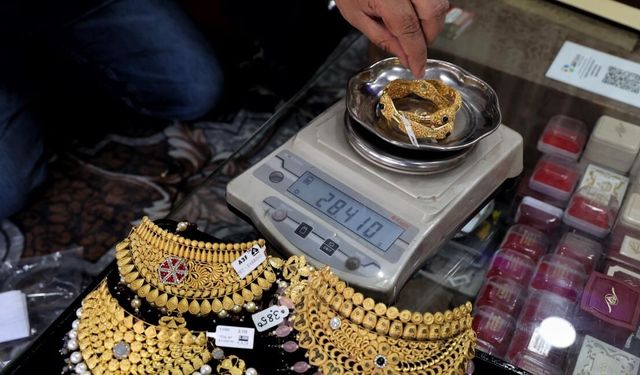 Altın yine yükseliyor