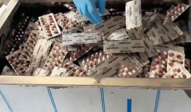 Metal saclara gizlenmiş binlerce uyuşturucu hap ele geçirildi!