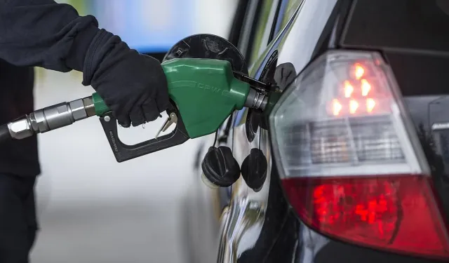 Benzin ve motorinde güncel fiyat: Yarın geçerli fiyat listesi açıklandı