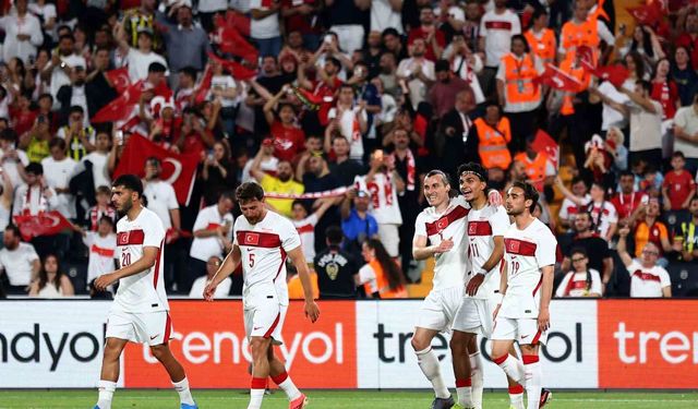 Galatasaray, Dünya kupası öncesi milli takımın iki yıldızının peşinde düştü!