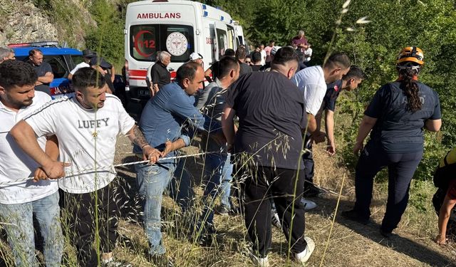 Şelaleye giren genç boğuldu