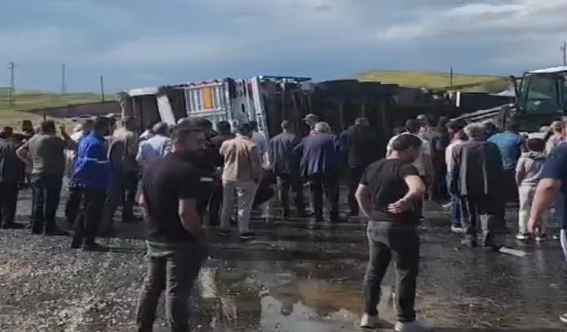 Ağrı'da trafik kazası: Ölü ve yaralı var