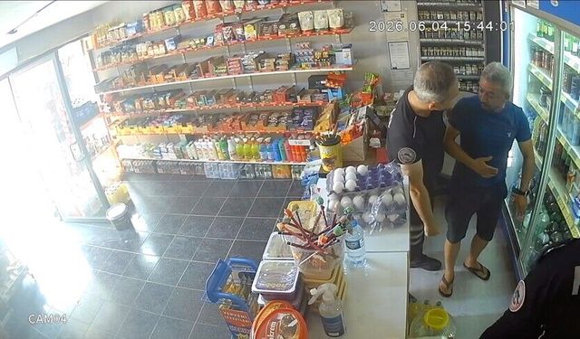 Osmaniye'de boğazına şeker takılan bakkalı polis memuru kurtardı!