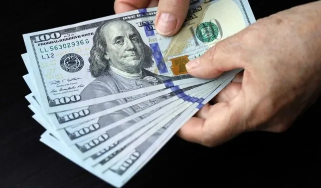 Belirsizlikten faydalanan dolar uçuşa geçti