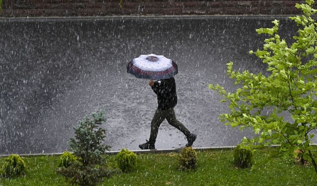 Yaz geldi derken meteoroloji'den kuvvetli sağanak yağış uyarısı