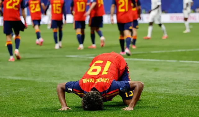 Lamine Yamal'ın "secdeli" gol sevinci sonrası islam düşmanları ve ırkçılar kudurdu